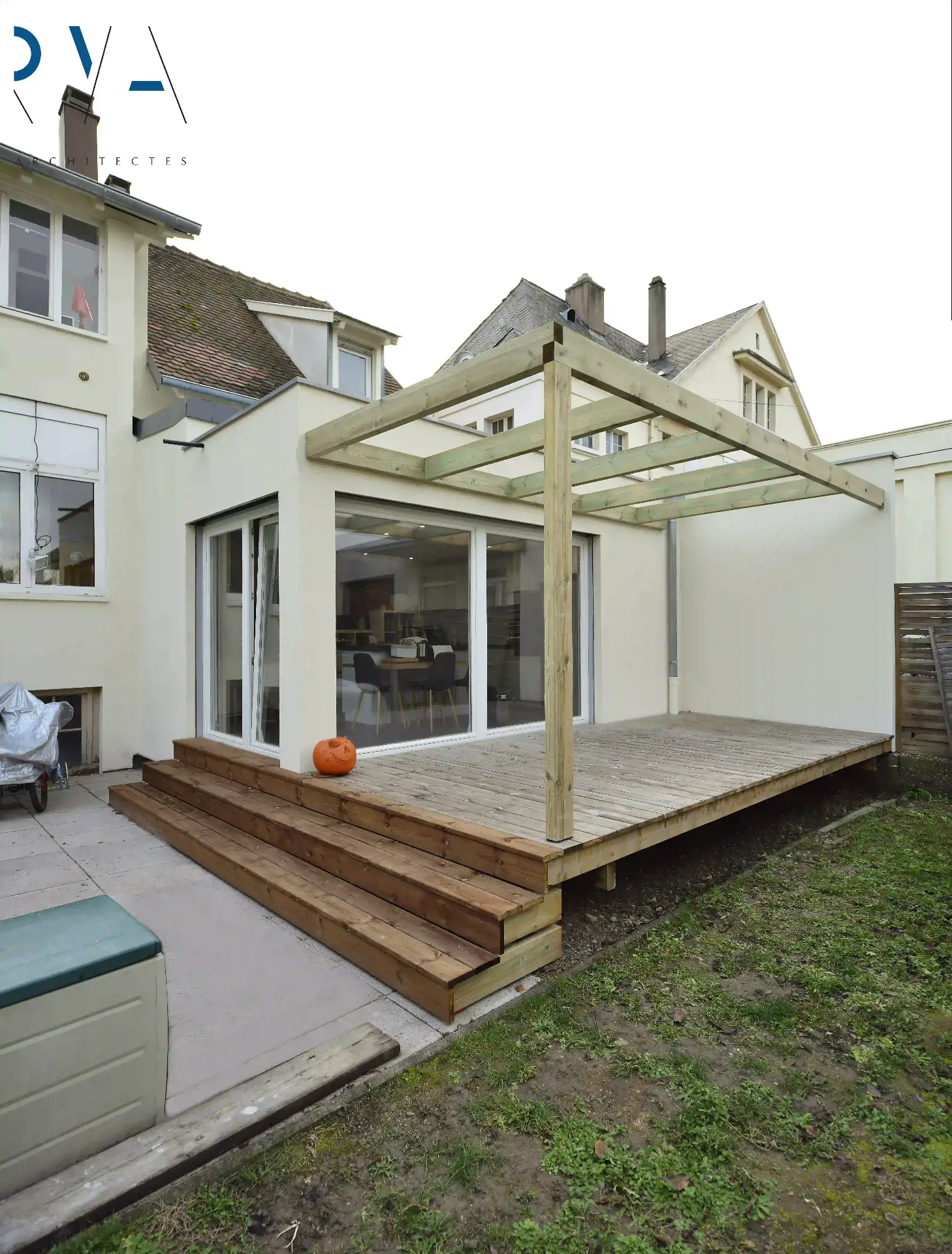 Un séjour transformé grâce à une extension tournée vers le jardinUn séjour transformé grâce à une extension tournée vers le jardin